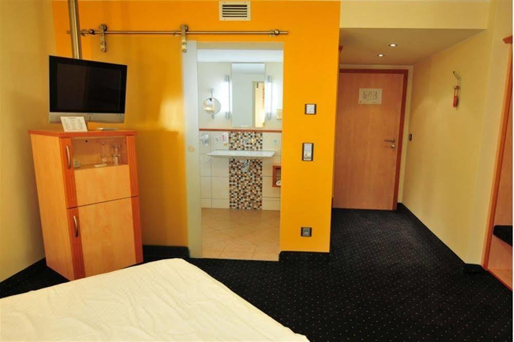 Hotel Rio Karlsruhe Ngoại thất bức ảnh