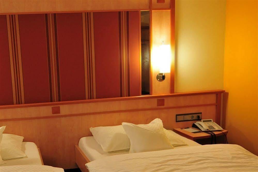 Hotel Rio Karlsruhe Ngoại thất bức ảnh